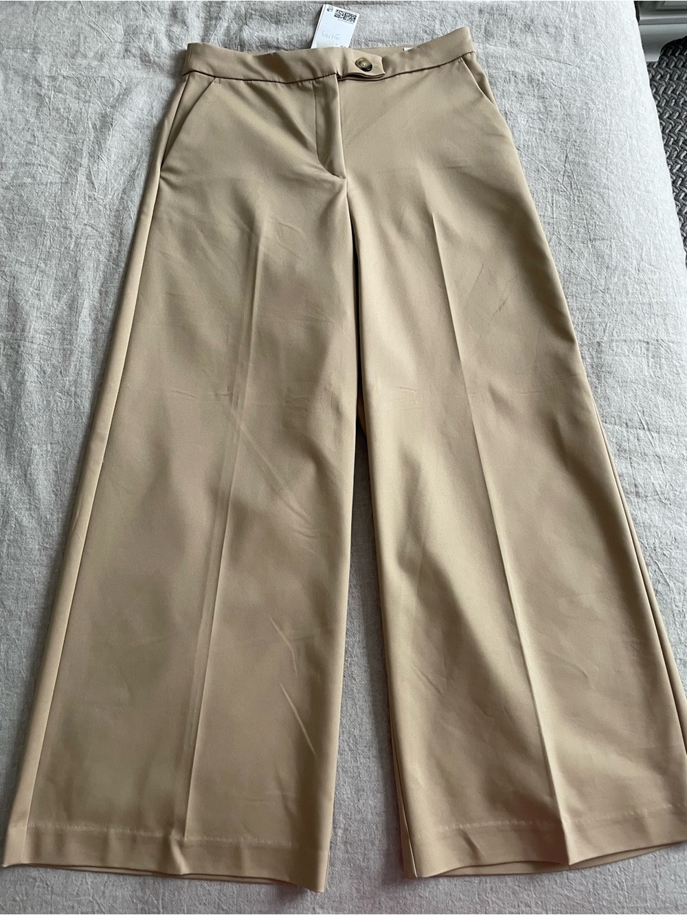 H&M Wide-Leg Trousers in Beige